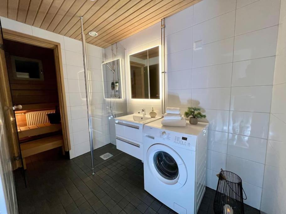 Spacious City Center Apt - Sauna - Self Check In Рованіемі Екстер'єр фото